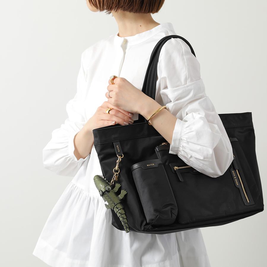 ANYA HINDMARCH（アニヤ・ハインドマーチ） キーホルダー Charm