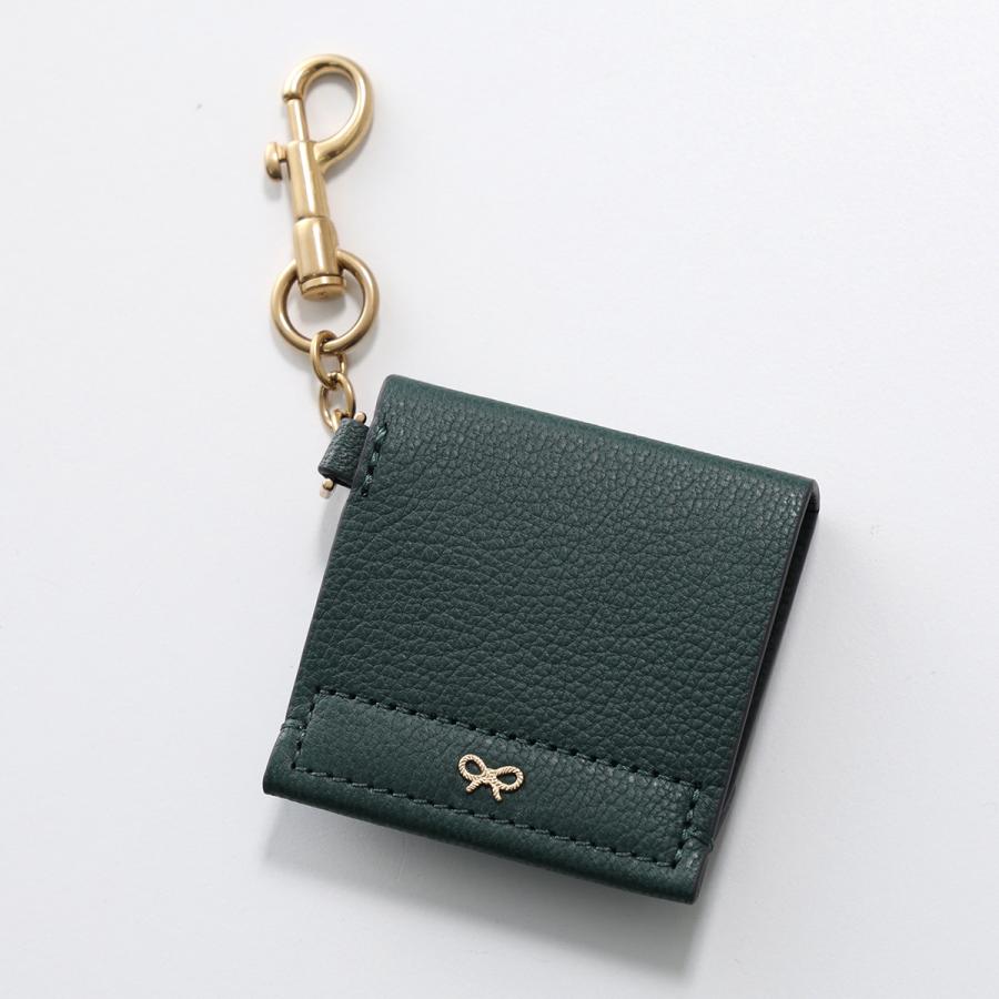 ANYA HINDMARCH（アニヤ・ハインドマーチ） キーホルダー Charm