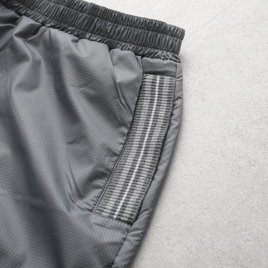 THOM BROWNE トムブラウン ナイロンパンツ MJQ208A 06859 メンズ イージーパンツ ストレート ドローコード トレーニング 045/SILVER MJQ208A06859045の画像