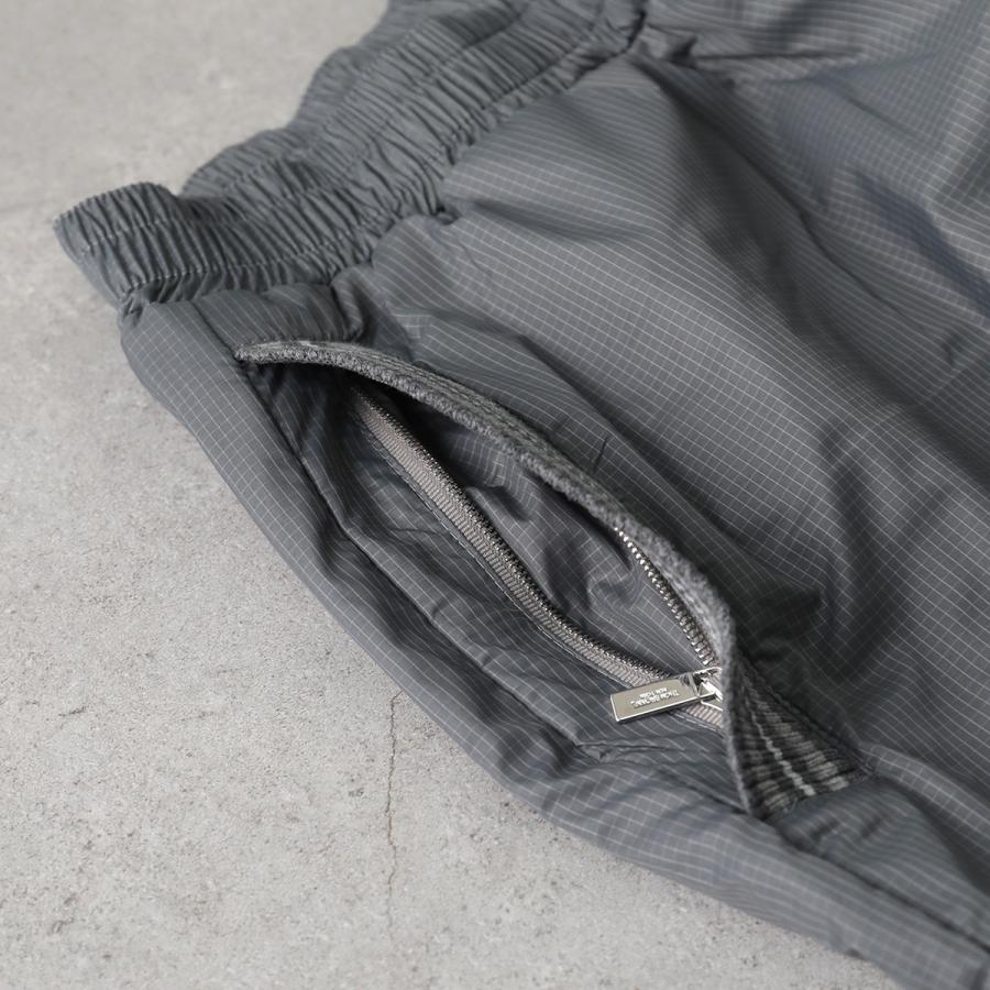 THOM BROWNE（トム ブラウン） ナイロンパンツ MJQ208A 06859 メンズ