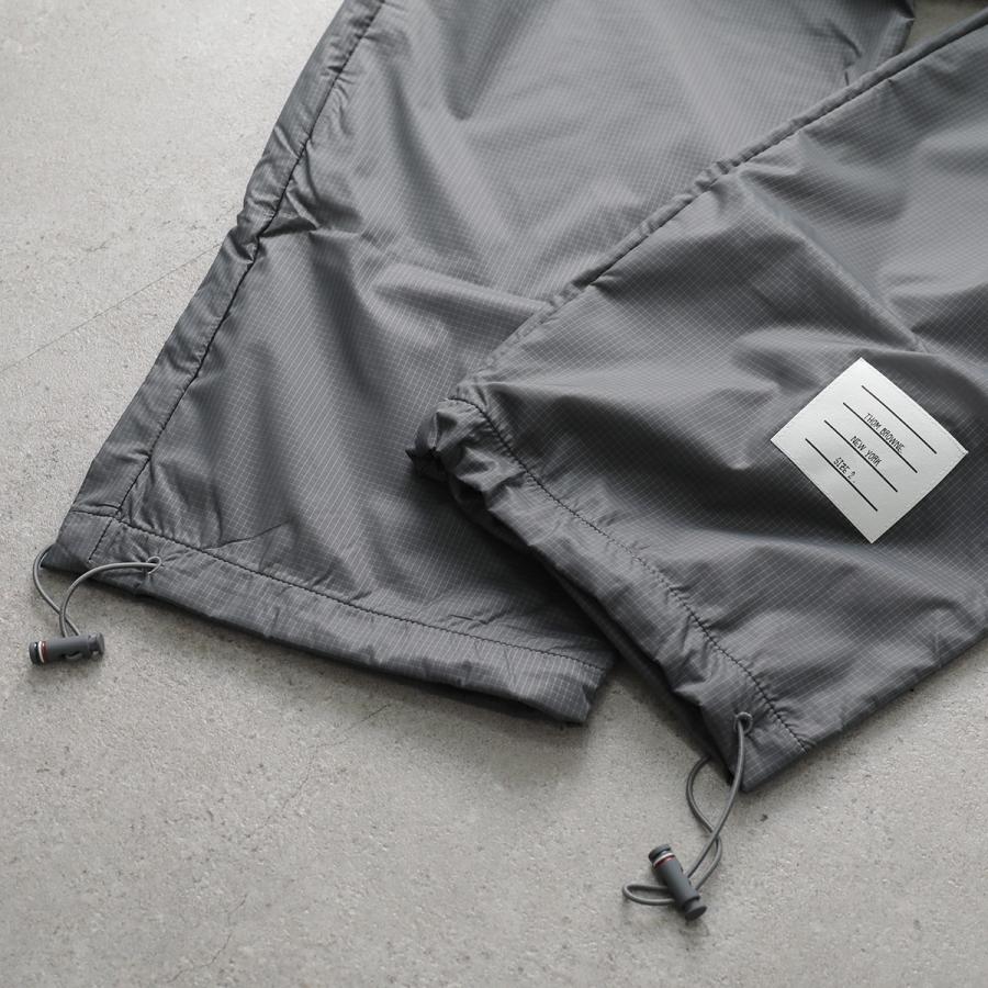 THOM BROWNE（トム ブラウン） ナイロンパンツ MJQ208A 06859 メンズ