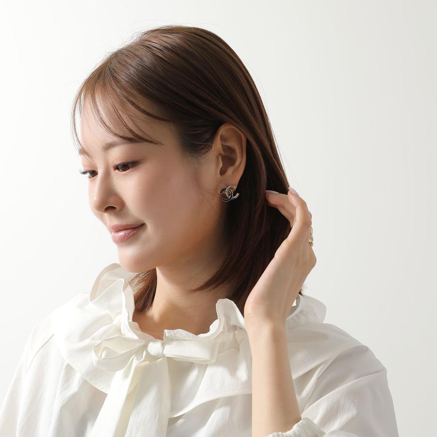 CHANEL シャネル ピアス ABG904 B23001 レディース ココマーク CCマーク メタル スタッド U6120/ゴールド×ホワイトの画像