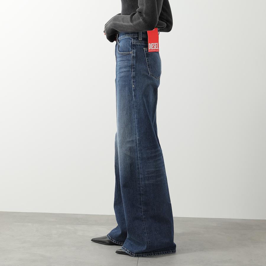 DIESEL（ディーゼル） デニムパンツ flare jeans 1978 D-AKEMI A03624