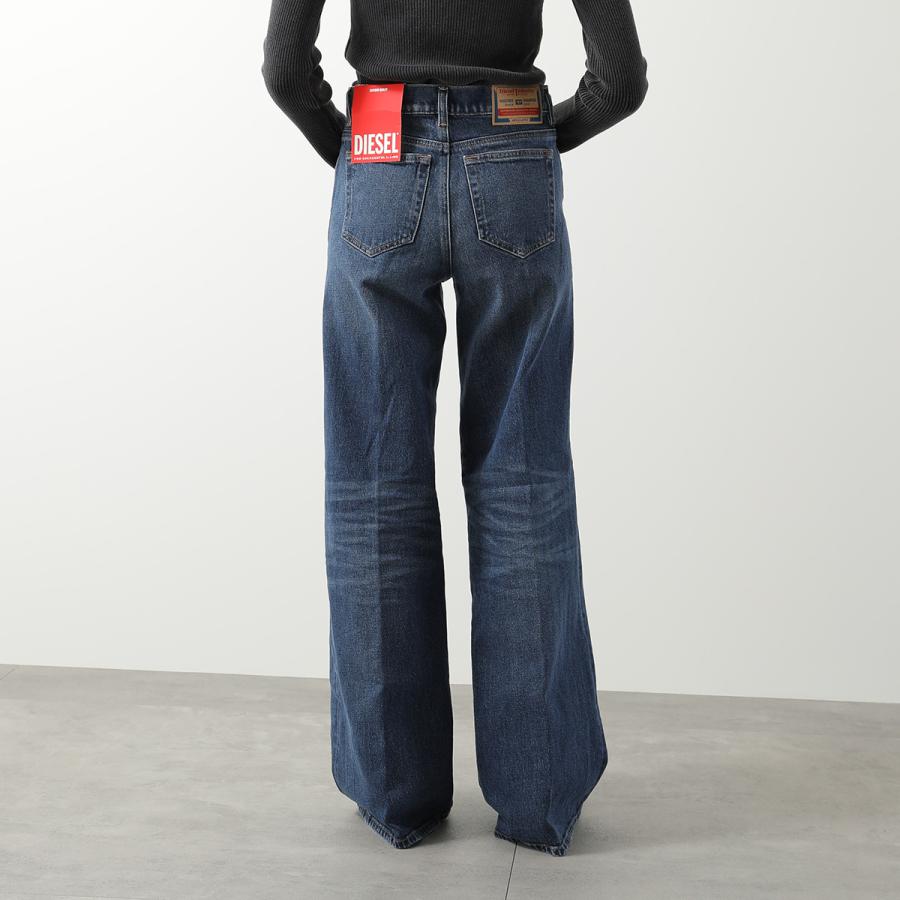 DIESEL（ディーゼル） デニムパンツ flare jeans 1978 D-AKEMI A03624