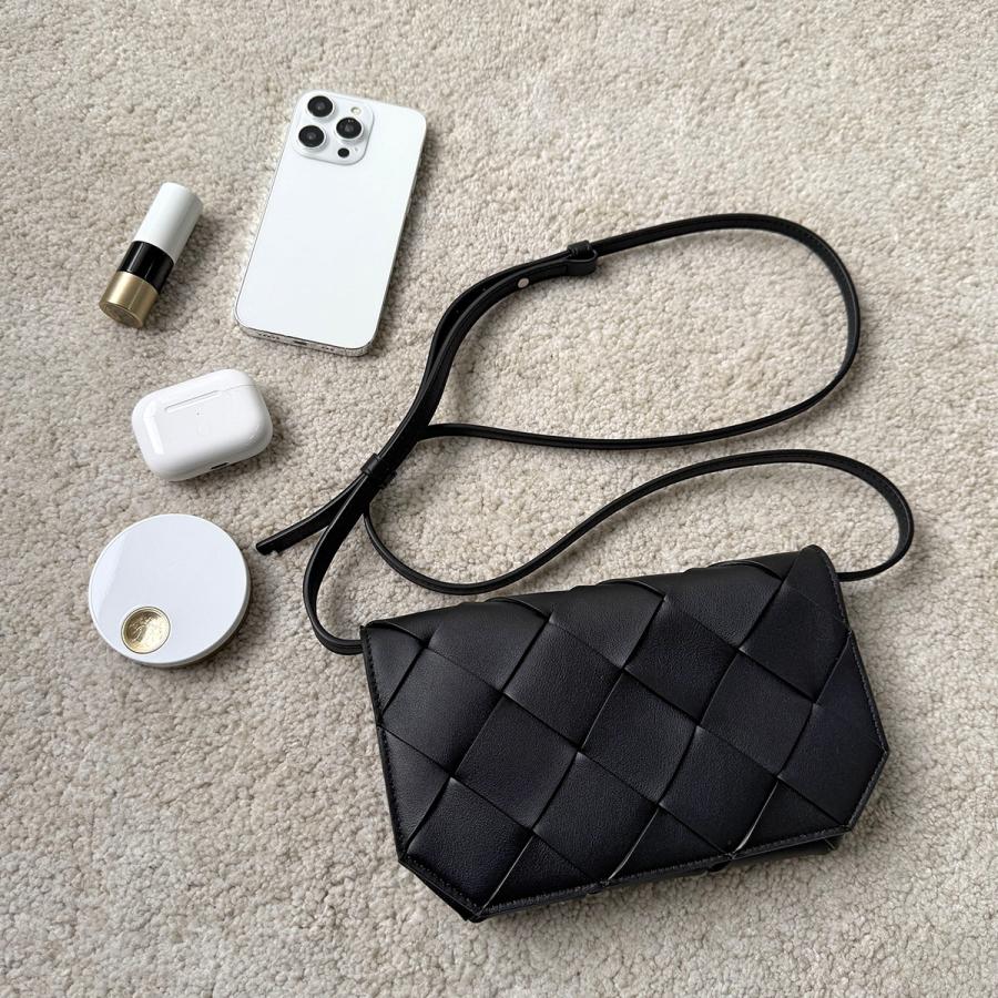 BOTTEGA VENETA（ボッテガ・ヴェネタ） ショルダーバッグ DIAGO