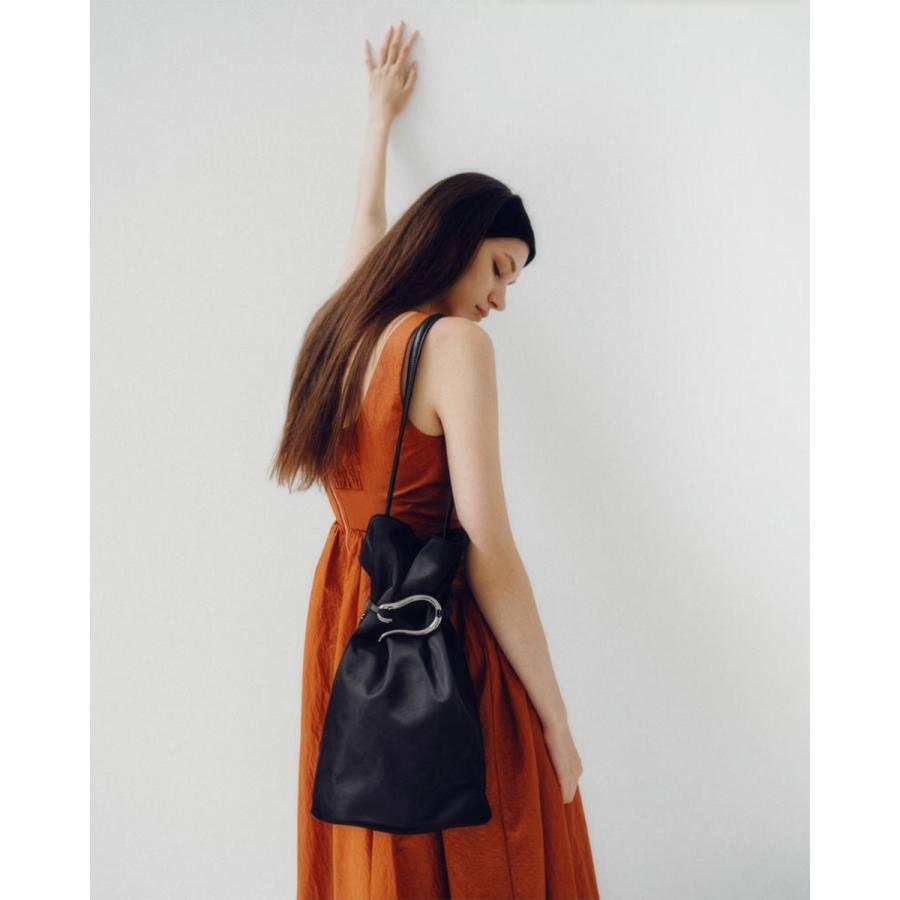 Le Vernis（ル・ベルニ） ハンドバッグ Poire bukcket bag M ポワール