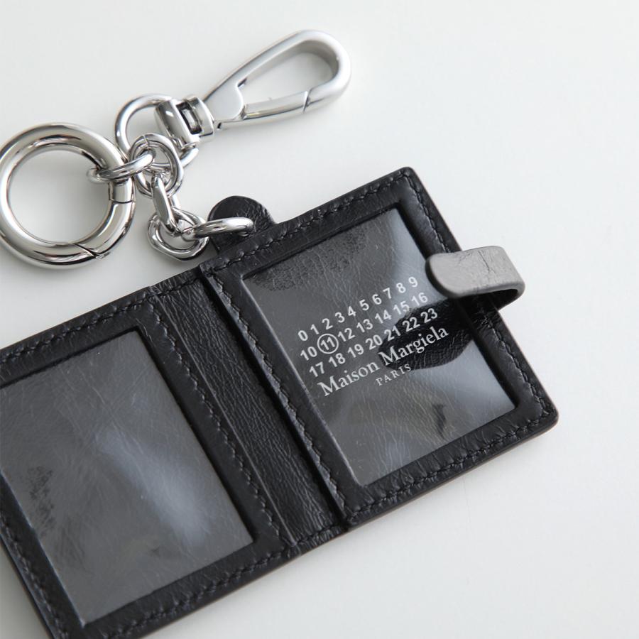 Maison Margiela（メゾンマルジェラ） IDフォトホルダーチャーム