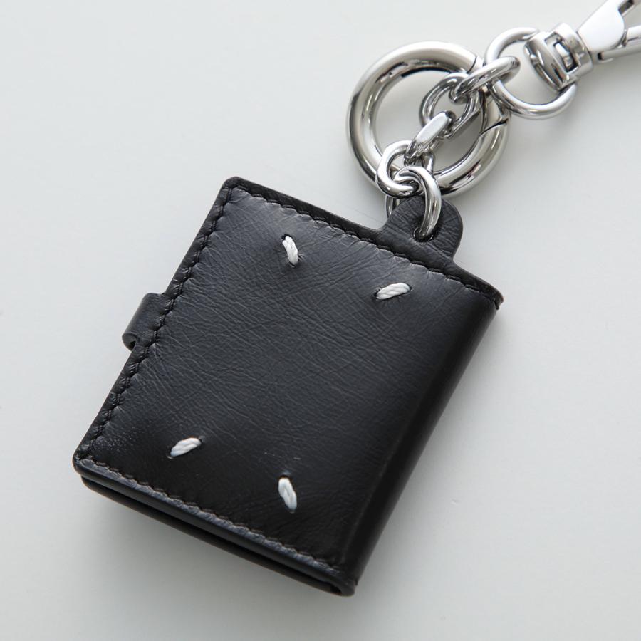 Maison Margiela（メゾンマルジェラ） IDフォトホルダーチャーム