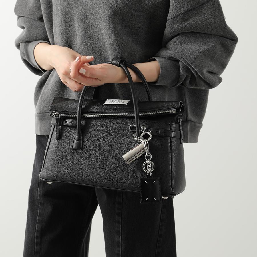 あ　MAISON MARGIELA メゾンマルジェラ ビジネスバッグ Maison Margiela（メゾンマルジェラ） バッグチャーム SA1VL0058 P8831