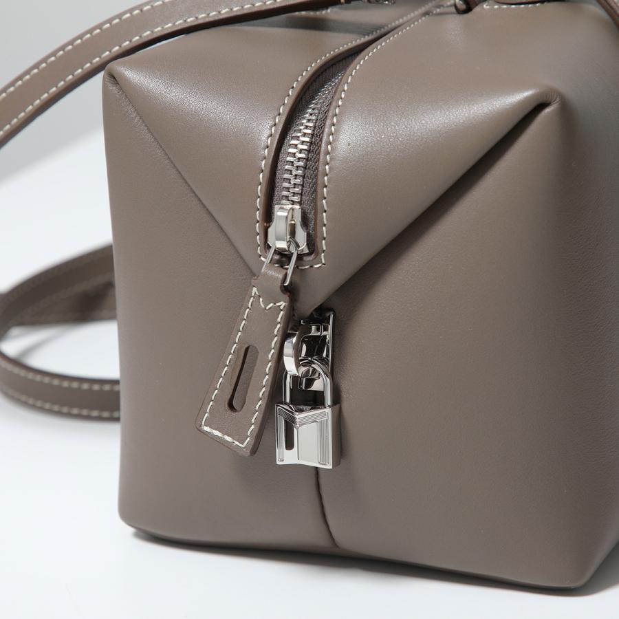 Max Mara（マックスマーラ） ショルダーバッグ HOLDALLM ホールド