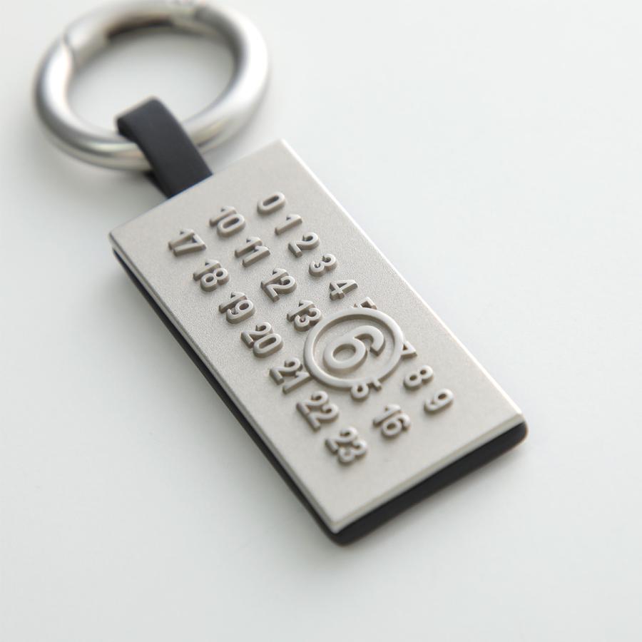 MM6 エムエムシックス メゾンマルジェラ キーリング SA5UA0005 P8885