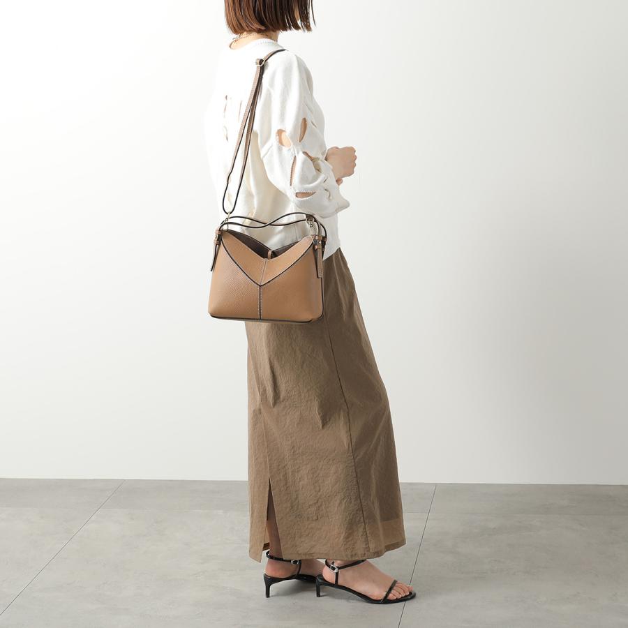 【美品】 AULENTTI レザー ワンショルダー 三角バッグ シボ革 ベージュ AULENTTI（オウレンティ） ショルダーバッグ Art 370 レディース