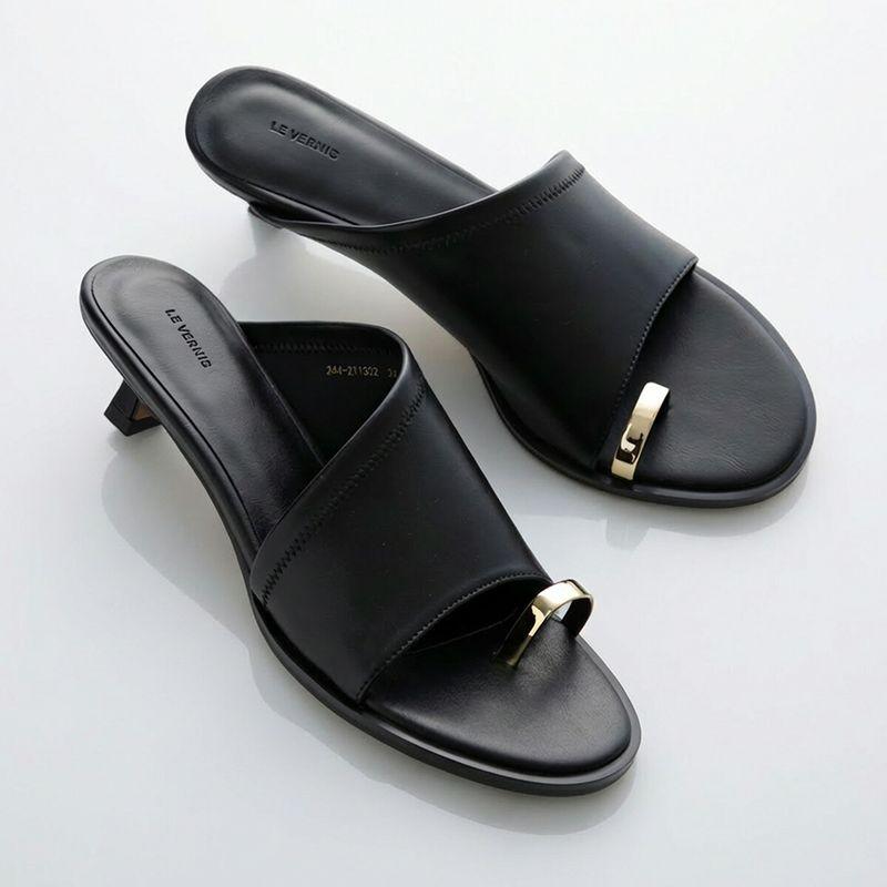 Le Vernis（ル・ベルニ） ミュール Toe ring sandals 244-211302