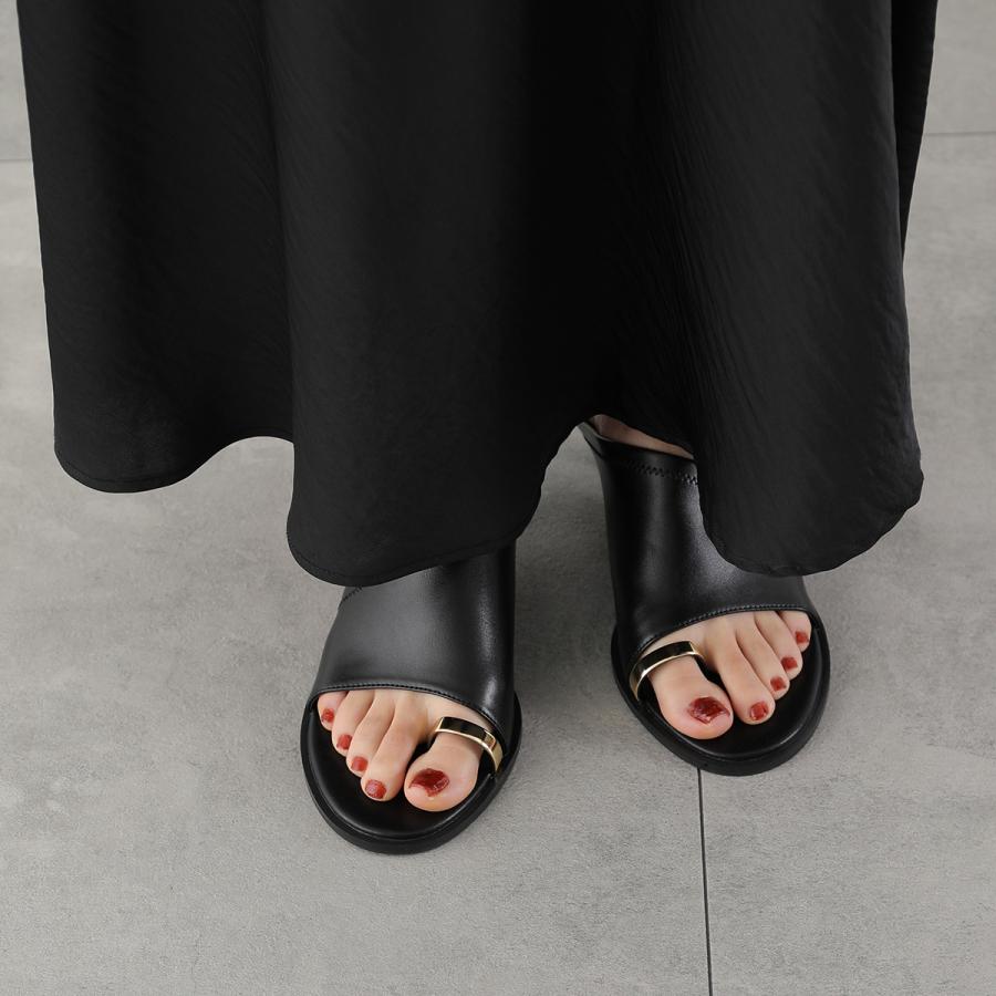 Le Vernis（ル・ベルニ） ミュール Toe ring sandals 244-211302