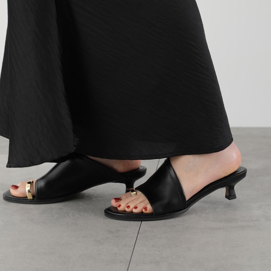 Le Vernis（ル・ベルニ） ミュール Toe ring sandals 244-211302