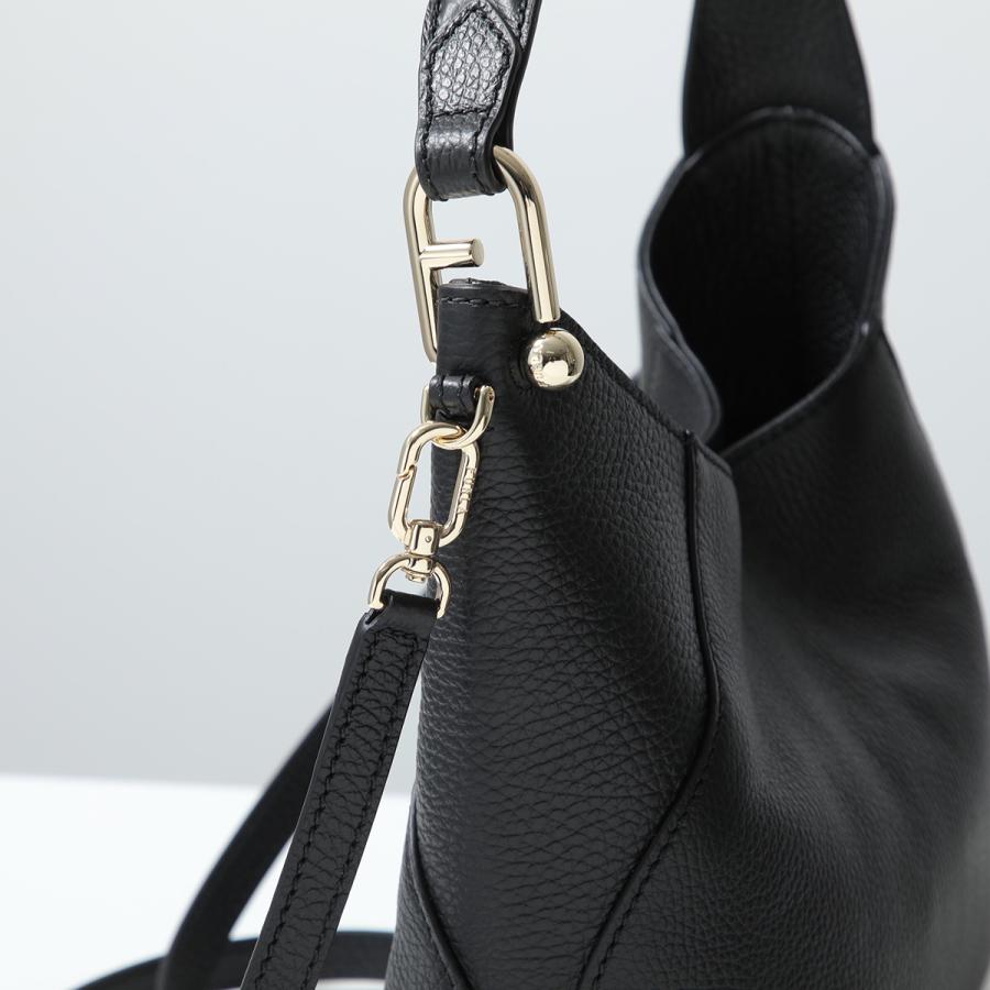 FURLA フルラ ワンショルダーバッグ ホーボー レザーバッグ 本革 美品♪ FURLA（フルラ） ハンドバッグ LARA ラーラ S HOBO スモール ホーボー