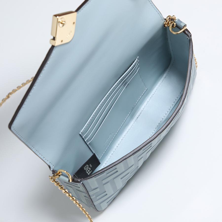 フェンディ　スマホショルダーバッグ　ズッカ柄　エフイズ　チェーン FENDI（フェンディ） ショルダーバッグ FF DIAMOND FFダイヤモンド