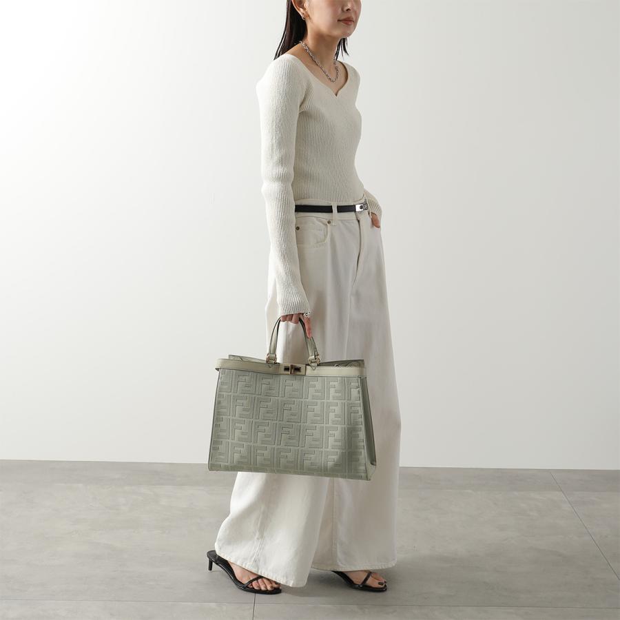 FENDI「フェンディ」手提げ袋　ホワイト　緑　手提げバッグ　　巾着袋　付属品付き　 FENDI（フェンディ） （新品・未使用品）フェンディ ズッカ バゲット