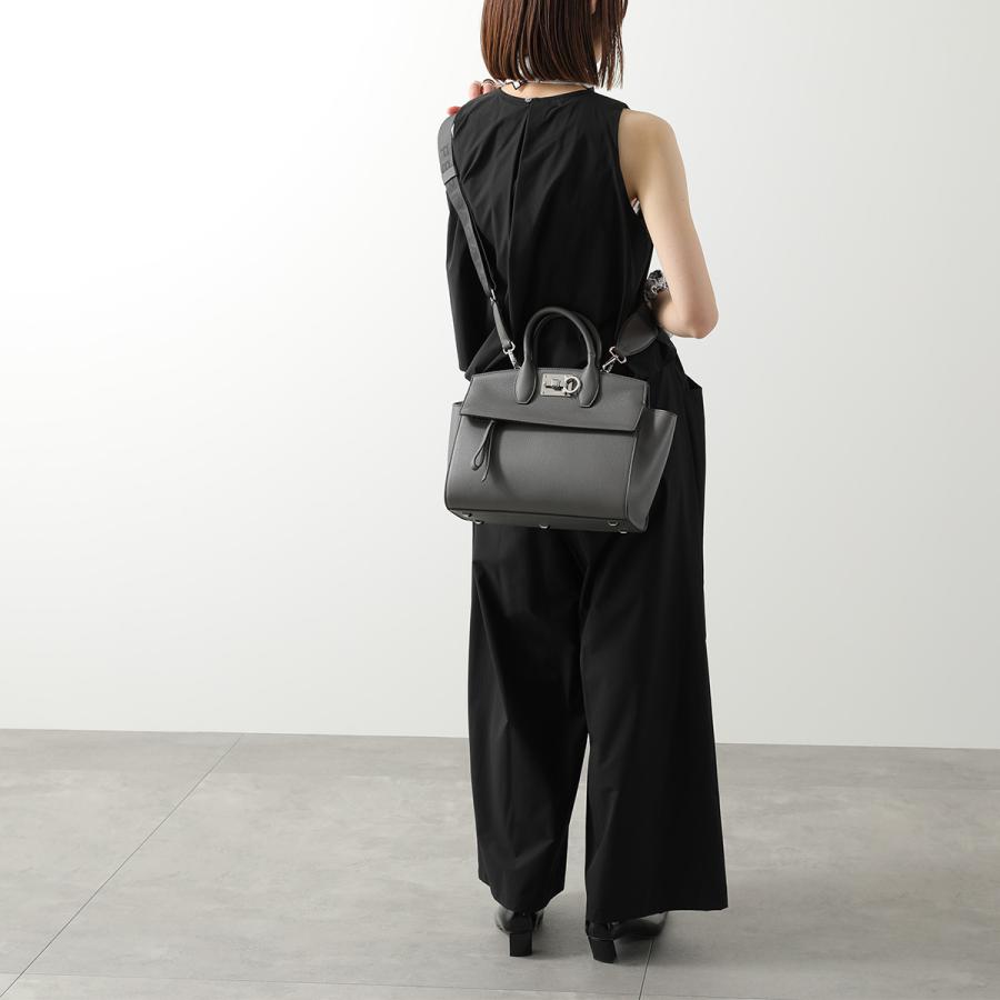 FERRAGAMO（フェラガモ） ショルダーバッグ THE STUDIO スタジオ 21