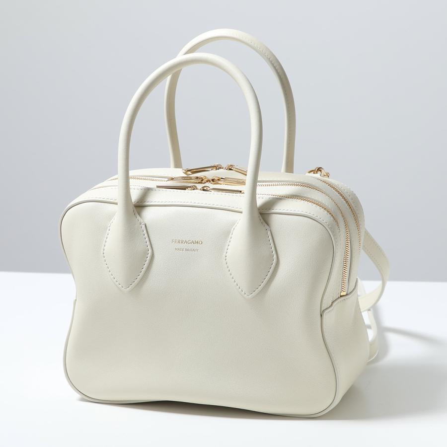 フェラガモ　バッグ　ホワイト最終値下げ！ Ferragamo ショルダーバッグ | ホワイト | FARFETCH JP