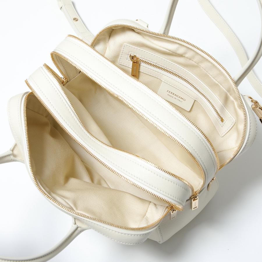 FERRAGAMO（フェラガモ） ショルダーバッグ STAR TH スター 21 8958