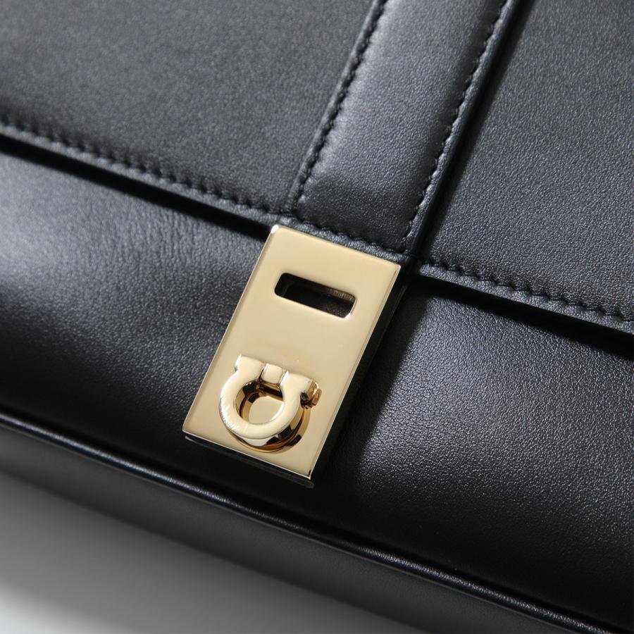 FERRAGAMO（フェラガモ） ショルダーバッグ ARCH MINI アーチ ミニ
