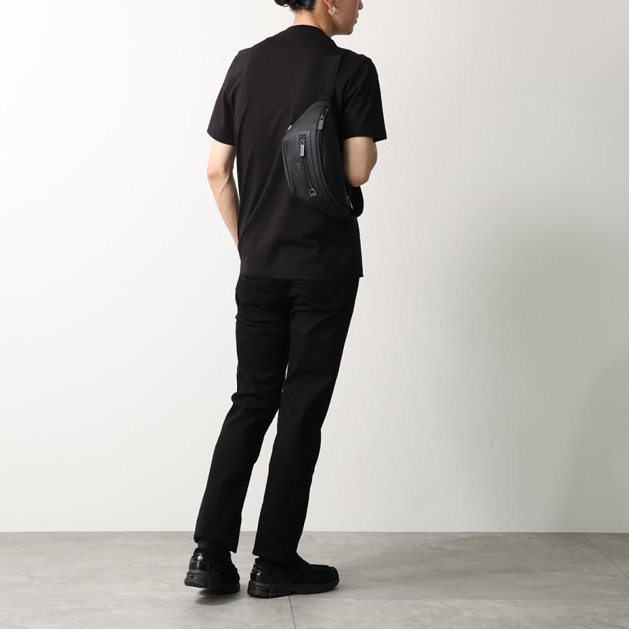 極美品　未使用に近い　ヒューゴボス　メンズ　ビジネスバッグ　ショルダーバッグ HUGO BOSS（ヒューゴ・ボス） ボディバッグ 50557779 メンズ ベルト