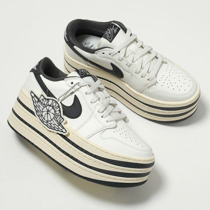 エアジョーダントリプルスタック厚底新品タグ！NIKEナイキ NIKE（ナイキ） スニーカー AIR JORDAN 1 TRIPLE STACK エアジョーダン