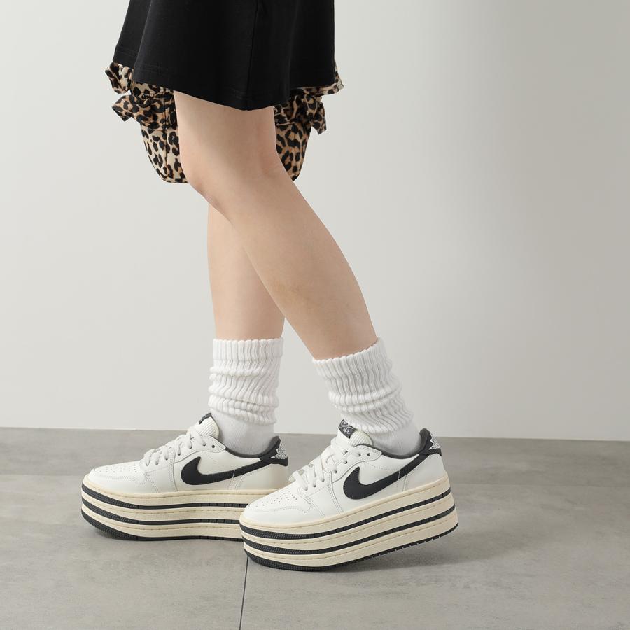 Nike エアージョーダン1 トリプルスタック　レディース エア ジョーダン 1 トリプル スタック ウィメンズシューズ / Air