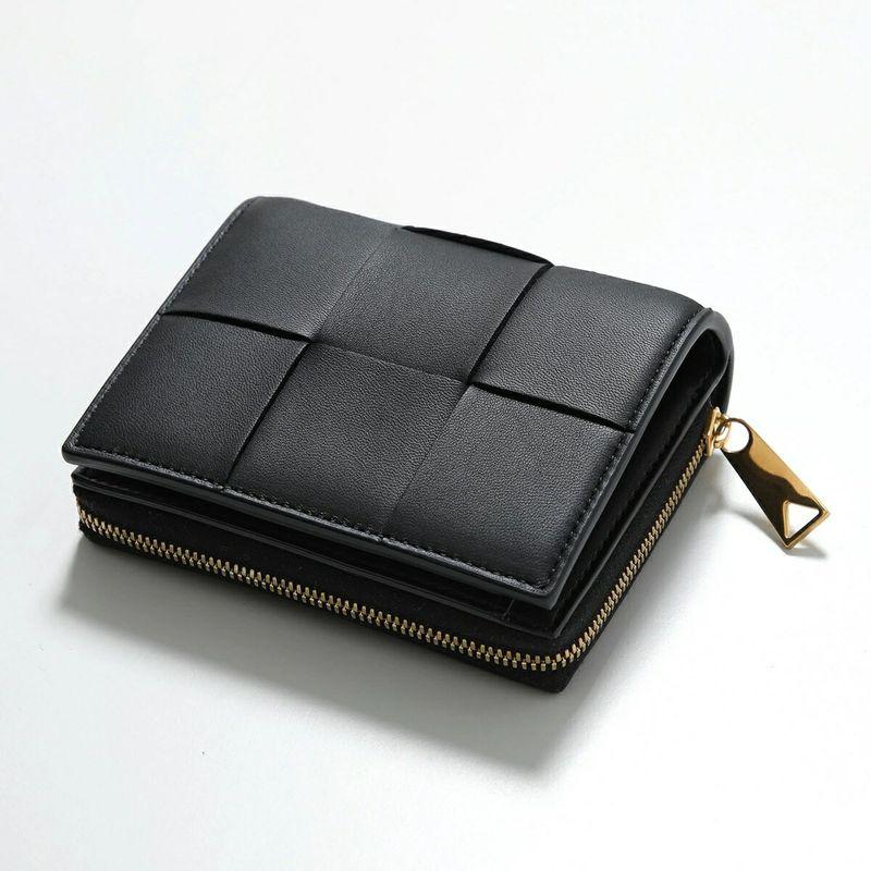 BOTTEGA VENETA（ボッテガ・ヴェネタ） 二つ折り財布 CASSETTE