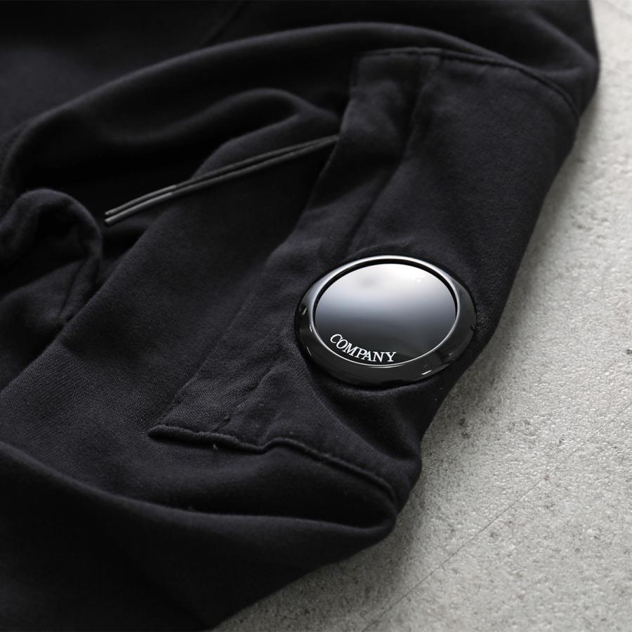C.P. COMPANY（シーピーカンパニー） パーカー LIGHT FLEECE ZIP