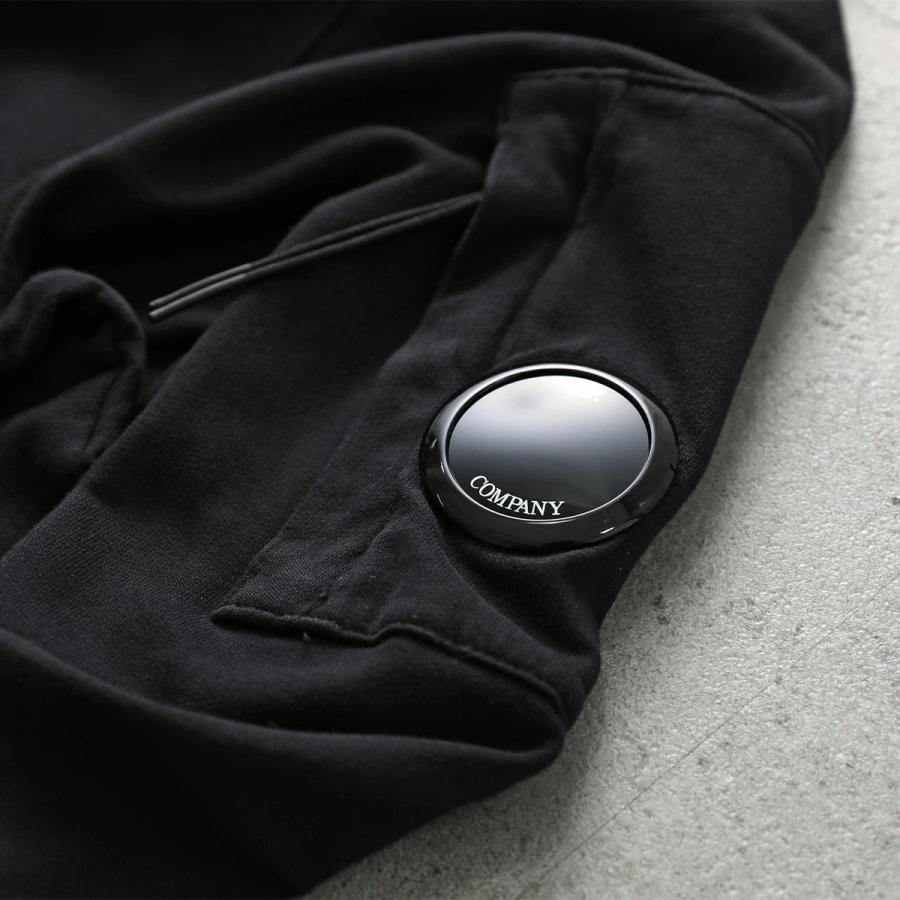 C.P. COMPANY（シーピーカンパニー） パーカー LIGHT FLEECE ZIP