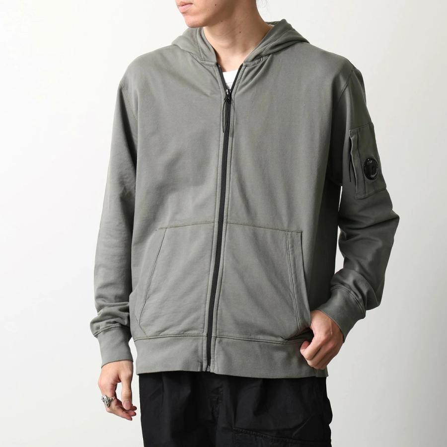 C.P. COMPANY（シーピーカンパニー） パーカー LIGHT FLEECE ZIP