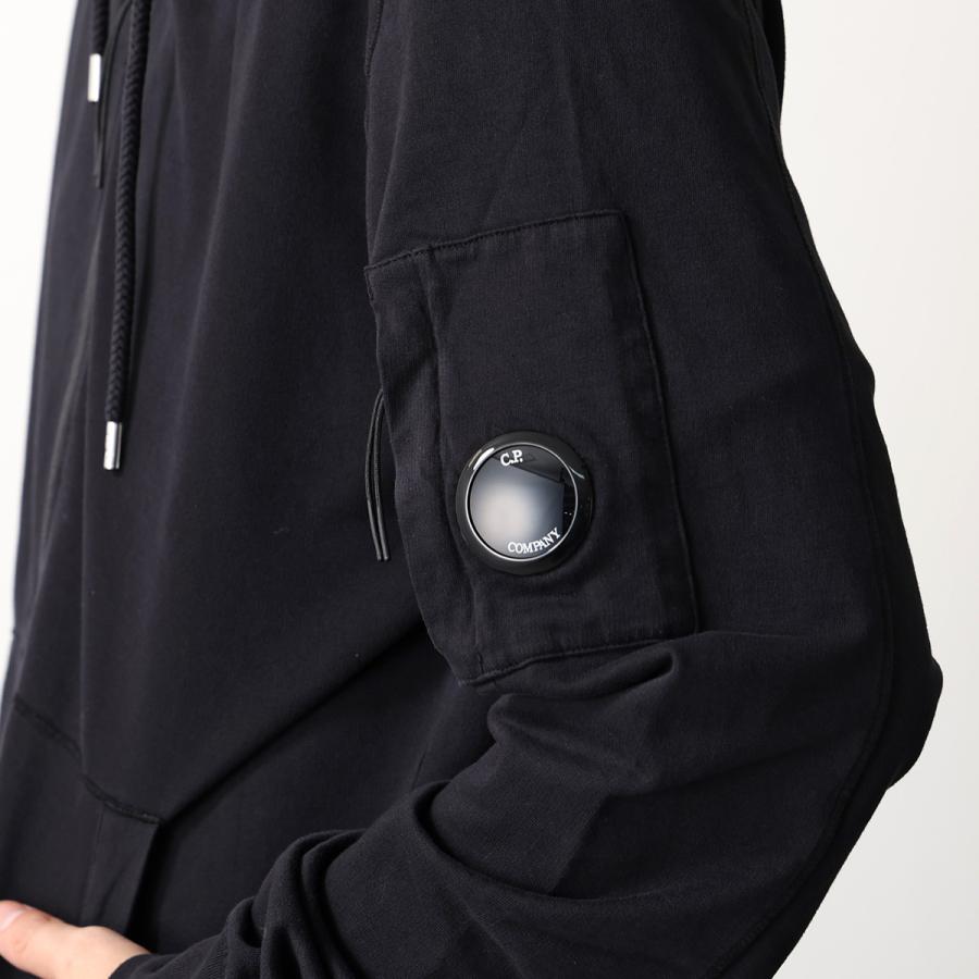 C.P. COMPANY（シーピーカンパニー） パーカー LIGHT FLEECE ZIP