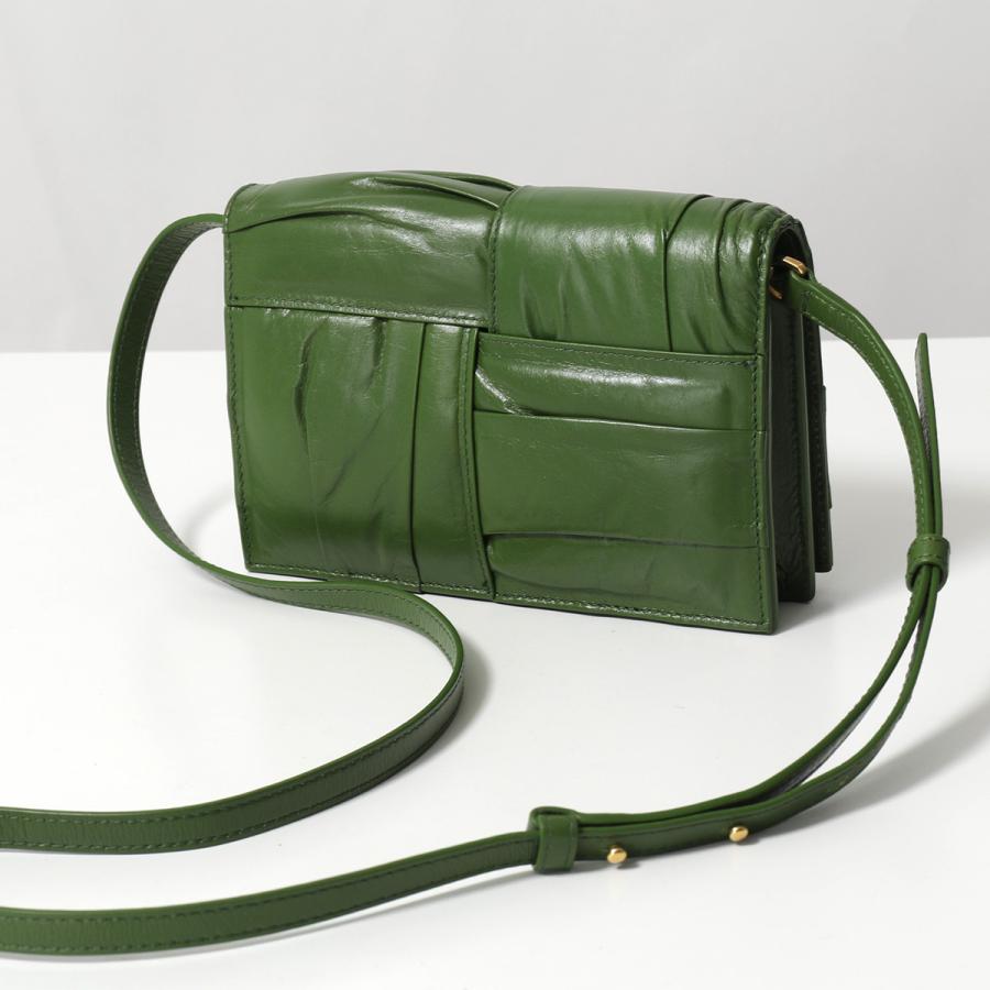 BOTTEGA VENETA（ボッテガ・ヴェネタ） ショルダーバッグ カセット
