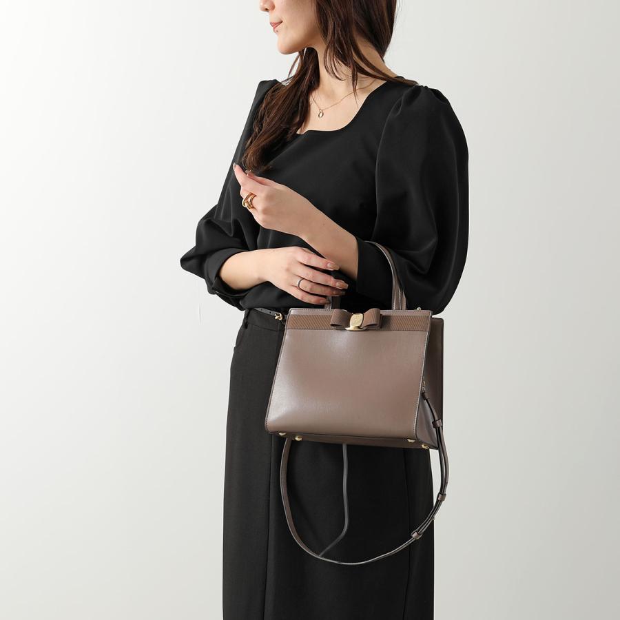 FERRAGAMO（フェラガモ） ハンドバッグ ヴァラ リボン トップハンドル