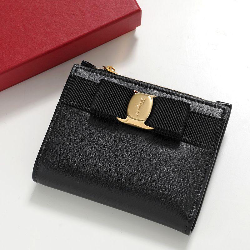 FERRAGAMO（フェラガモ） 二つ折り財布 VARA ヴァラ 22E009 734500