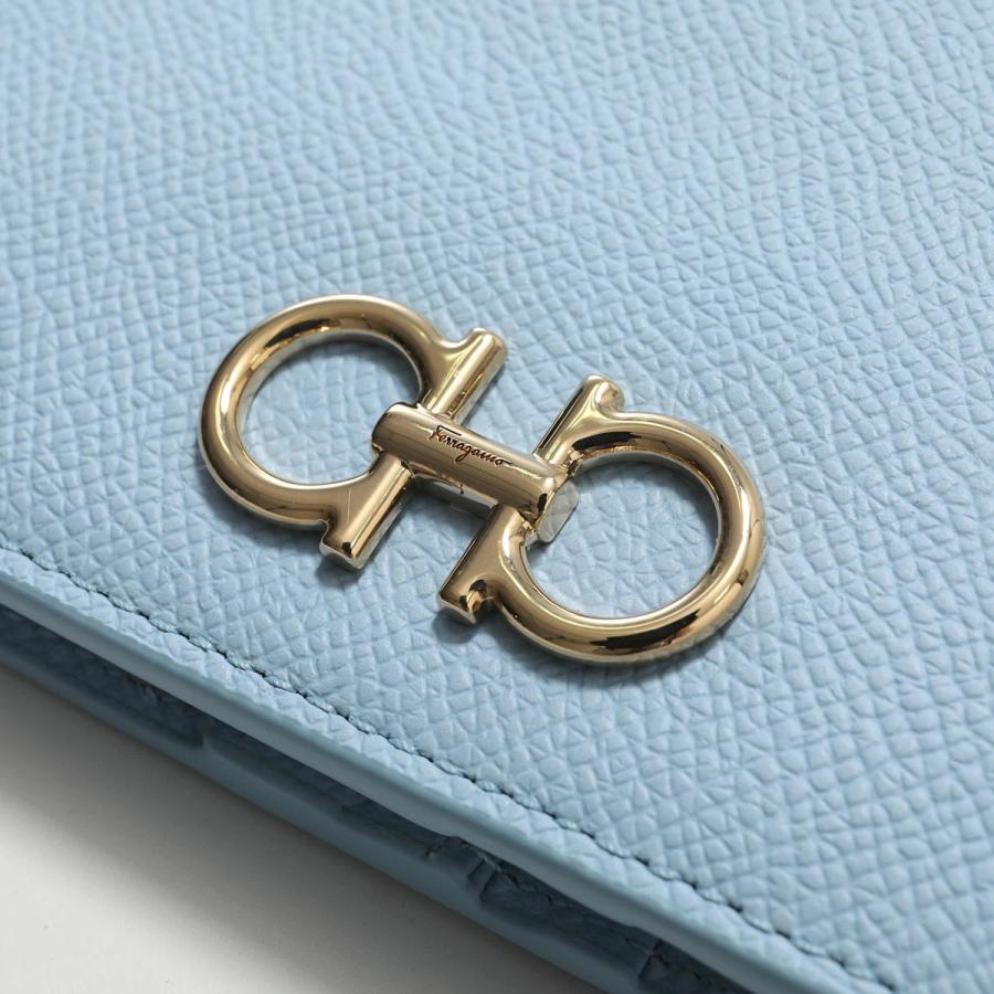FERRAGAMO（フェラガモ） 二つ折り長財布 GANCINI ガンチーニ 22D779
