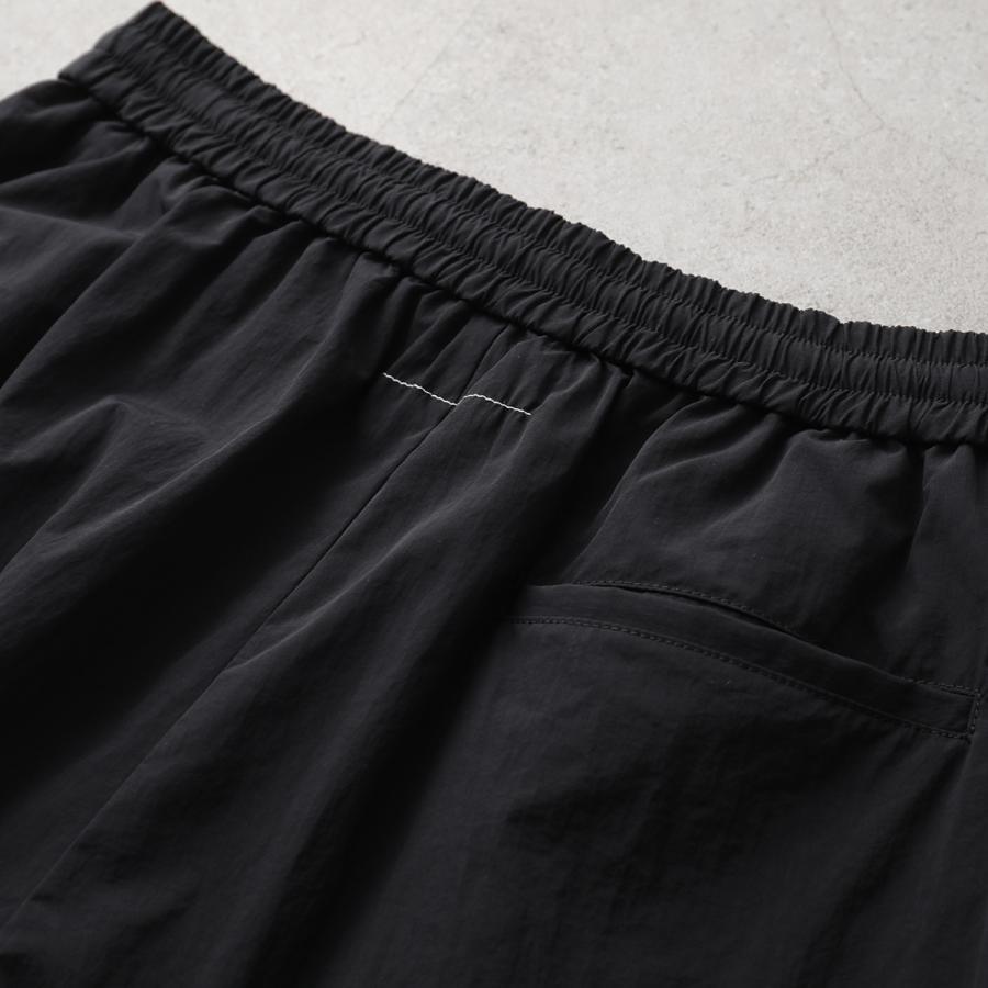 MM6 エムエムシックス メゾンマルジェラ イージーパンツ S52KA0542 M35732 レディース ナイロン ワイドレッグ トラウザーズ 900 S52KA0542M35732900の画像