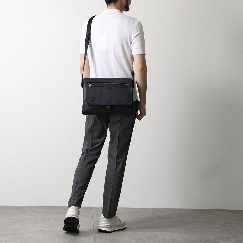 HUGO BOSS ヒューゴボス 美品 レザー メッセンジャーバッグ A4収納 HUGO BOSS（ヒューゴ・ボス） ショルダーバッグ Ray N Messenger