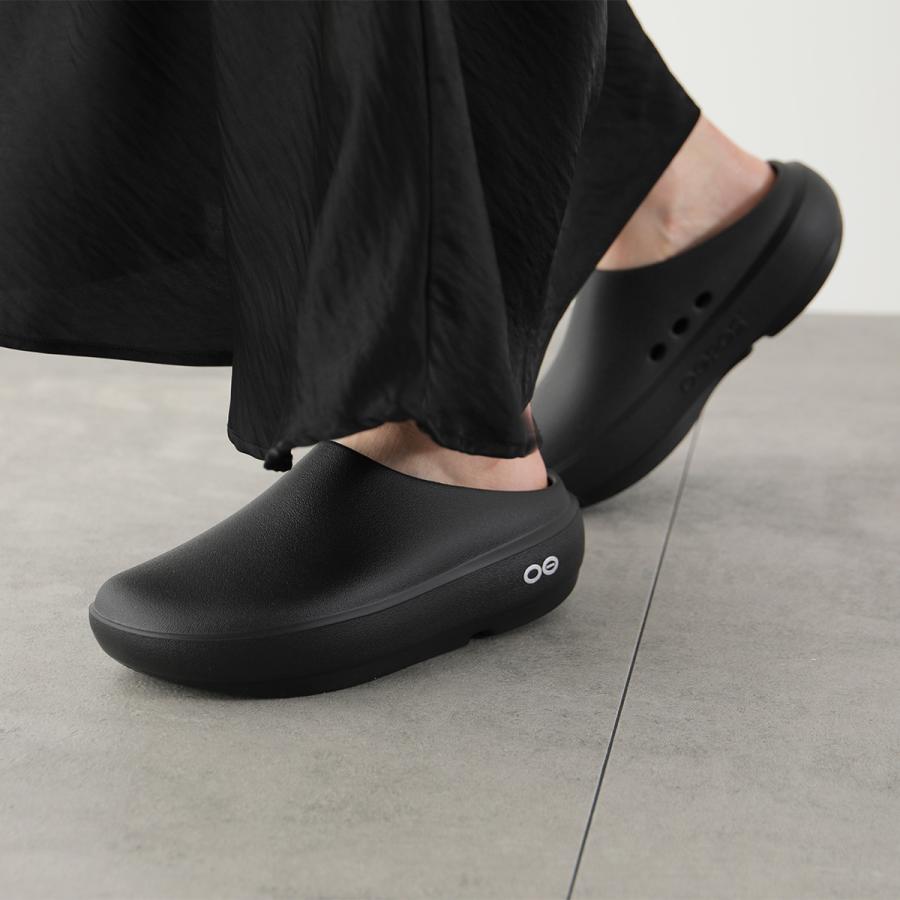 OOFOS（ウーフォス） リカバリー サンダル OOcloog+ ウークロッグ