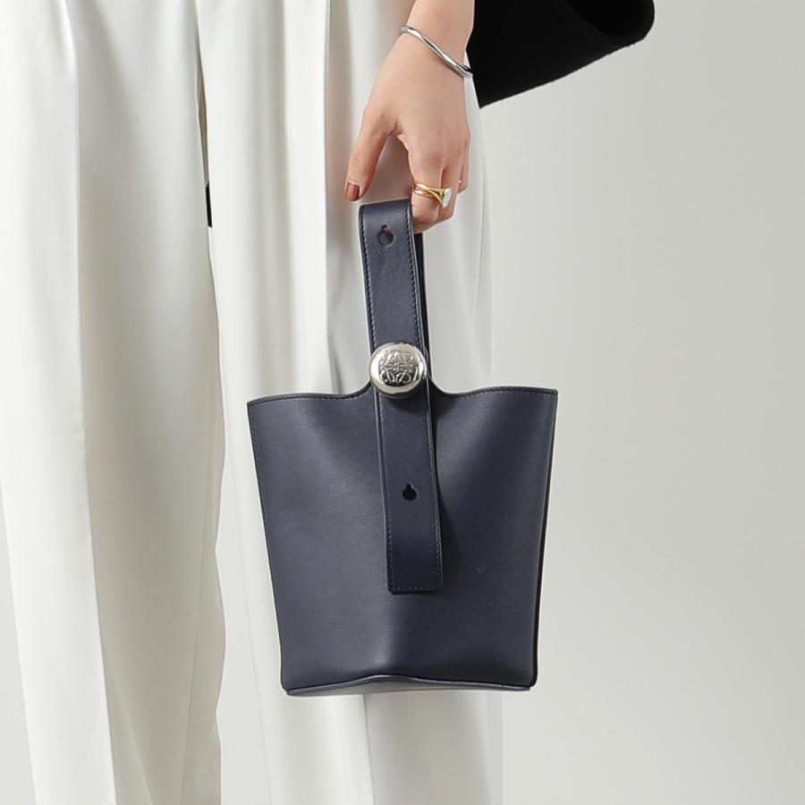 LOEWE（ロエベ） 【カラー限定特価】LOEWE ハンドバッグ PEBBLE BUCKET
