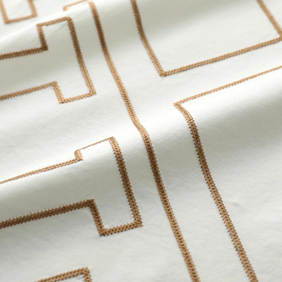 新品　ヘルノ　HERNO キュロット　刺繍　モノグラム　ロゴ　ベージュ　42 HERNO（ヘルノ） Tシャツ JG000306D 52131 レディース 刺繍 ロゴ 半袖