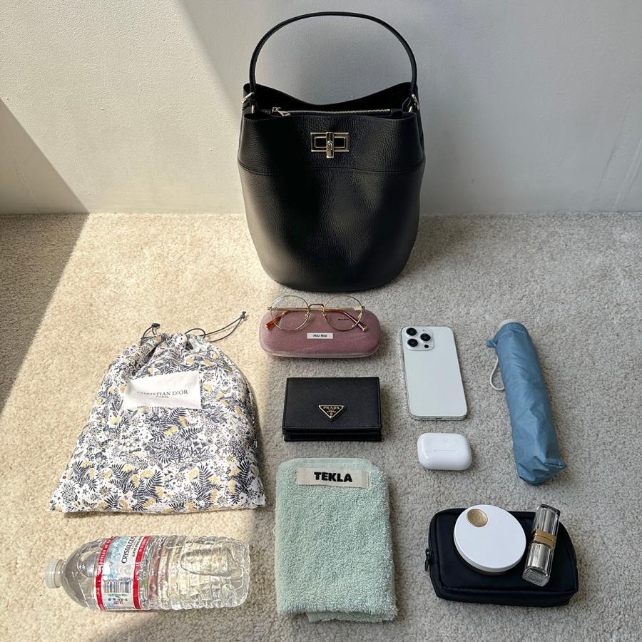 FURLA（フルラ） ハンドバッグ Amelia アメリア M WB01953 HSF000