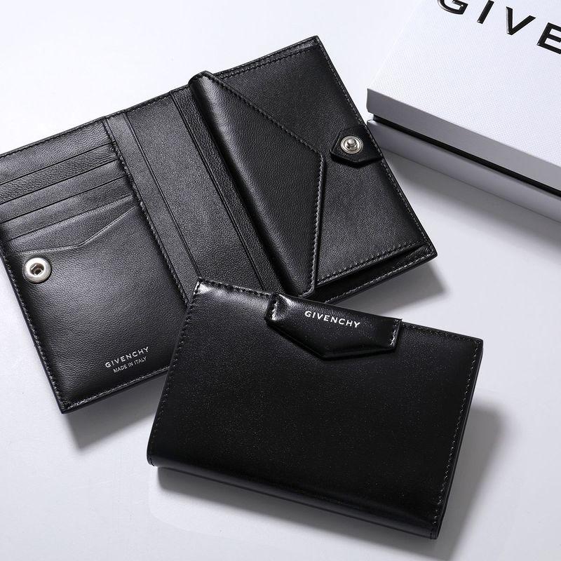 GIVENCHY ミニ財布 ホワイトレザー GIVENCHY（ジバンシィ） 二つ折り財布 ANTIGONA アンティゴナ