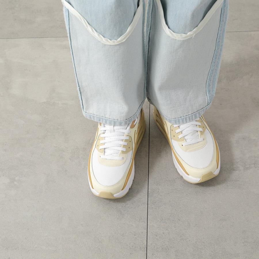 NIKE（ナイキ） スニーカー AIR MAX 90 LX8 エア マックス FD4328-112