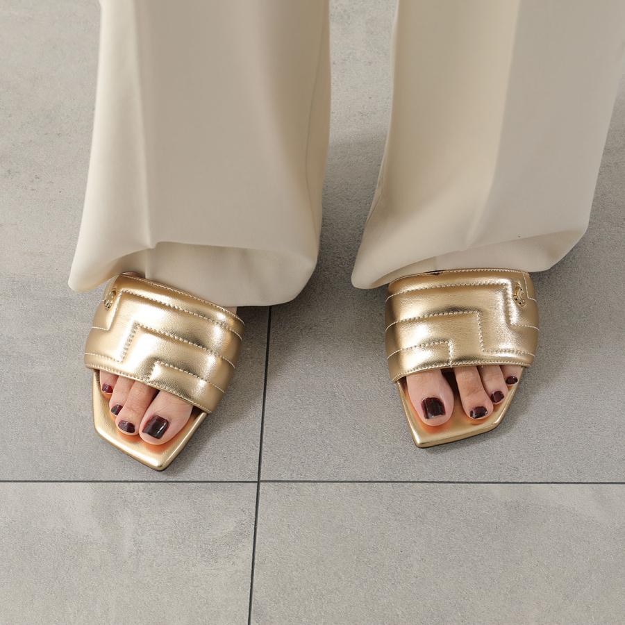 JIMMY CHOO（ジミーチュウ） サンダル THEMIS FLAT RBA レディース