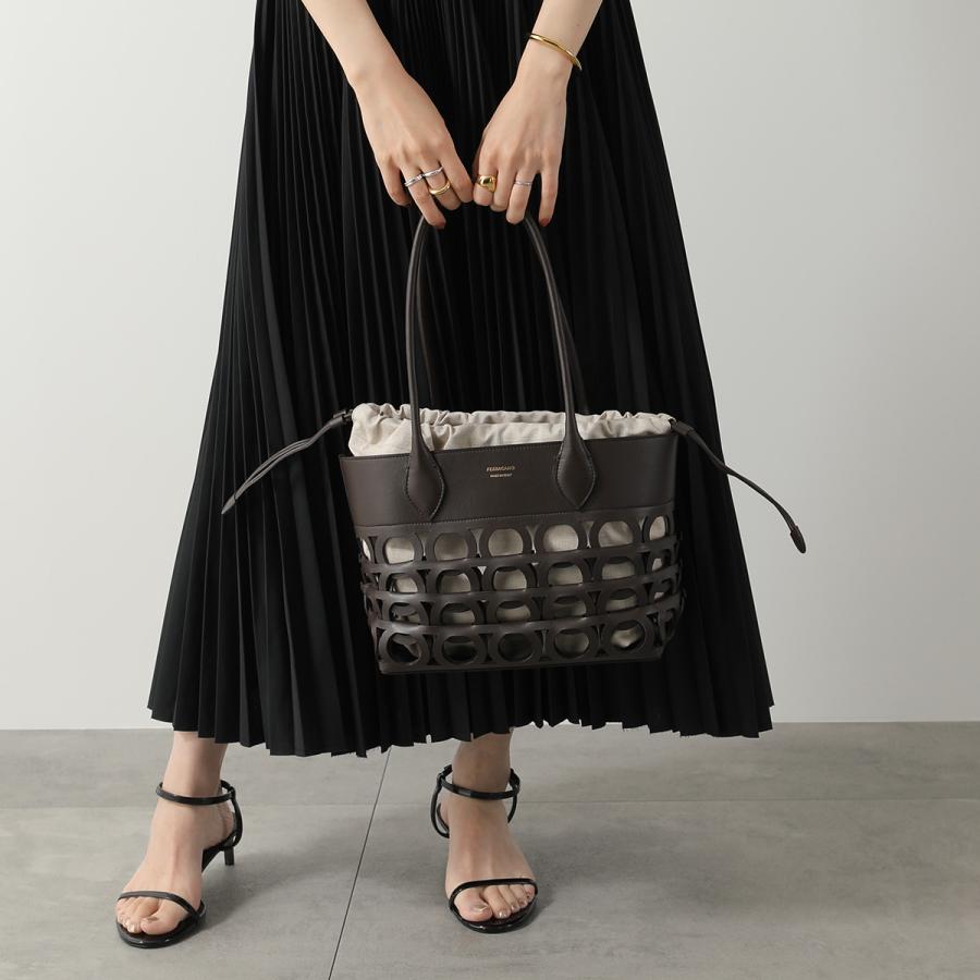 FERRAGAMO（フェラガモ） トートバッグ 21A229 784696 レディース