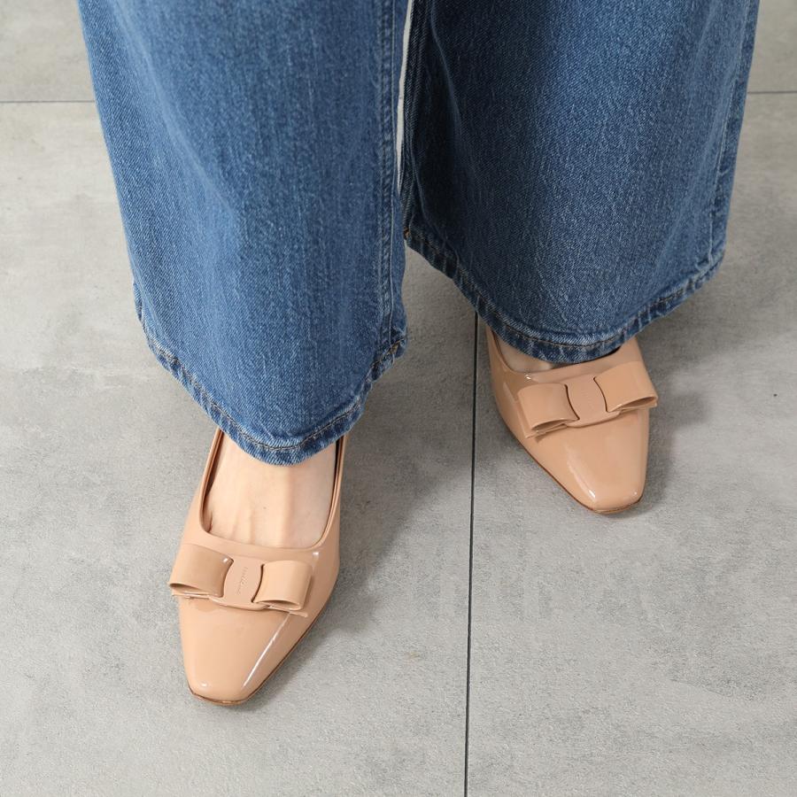 FERRAGAMO（フェラガモ） パンプス ANZ 55 1 763727 レディース ヴァラ