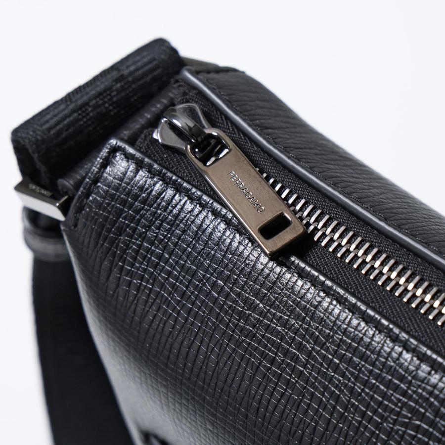 FERRAGAMO（フェラガモ） ショルダーバッグ 241805 786398 メンズ